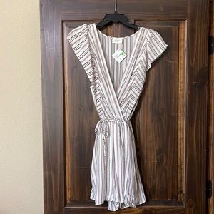 Everly Stripe Romper Size Small NWT